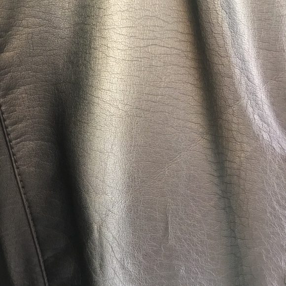 LIKE NEW! PLUS SIZED! Faux Brown Leather Jacket Size 18 - Picture 5 of 13